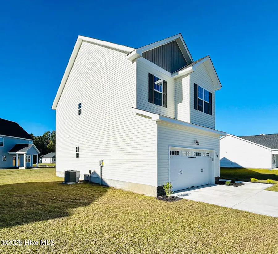 702 Lantern Rest Lane, Jacksonville, NC 28546 - Image #2