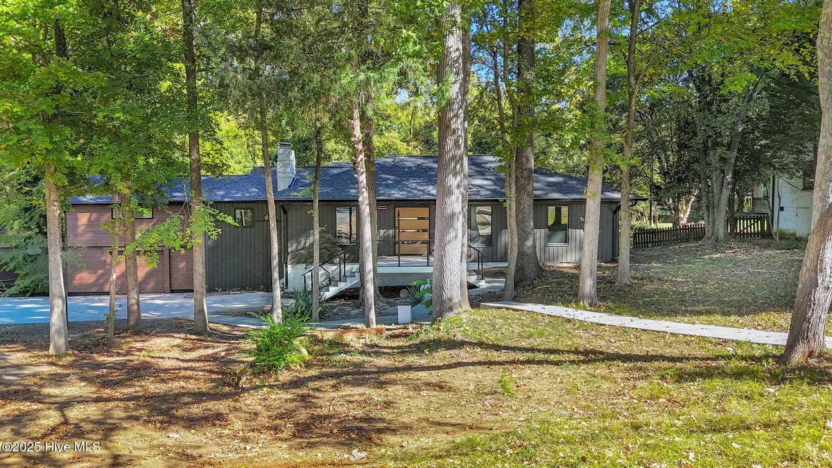 3301 Archdale Drive, Charlotte, NC 28210 - Image #1