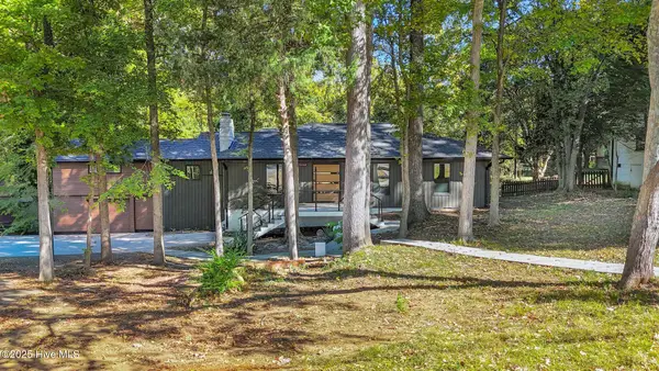 3301 Archdale Drive, Charlotte, NC 28210