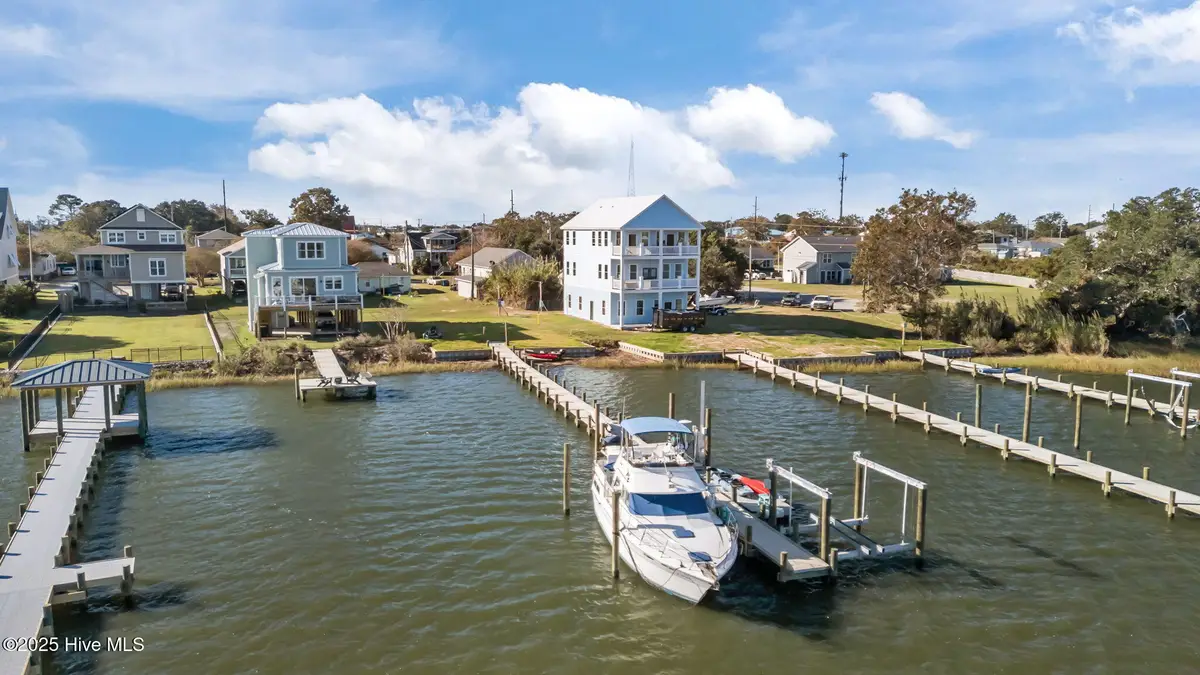 1208 Avery Street, Morehead City, NC 28557 - Image #1