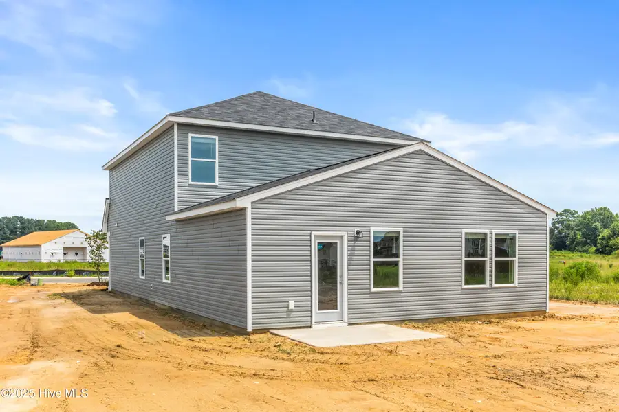 622 S Squires Run Lane, Richlands, NC 28574 - Image #2