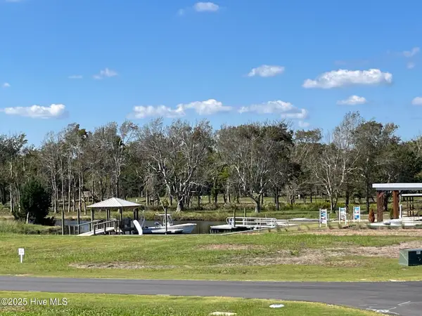 200 Bethea Street, Holly Ridge, NC 28445