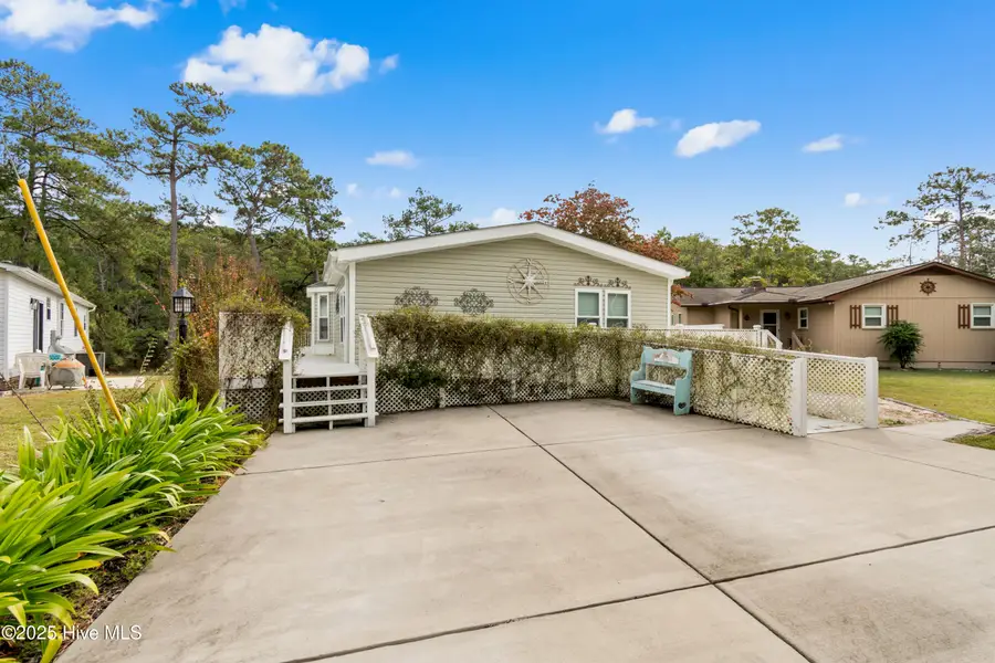 1638 Woodview Circle Sw, Ocean Isle Beach, NC 28469 - Image #3