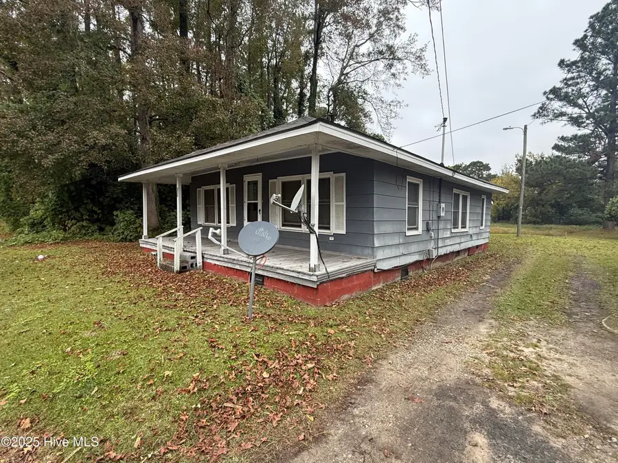 430 W W. Virgil Street, Whiteville, NC 28472 - Image #2