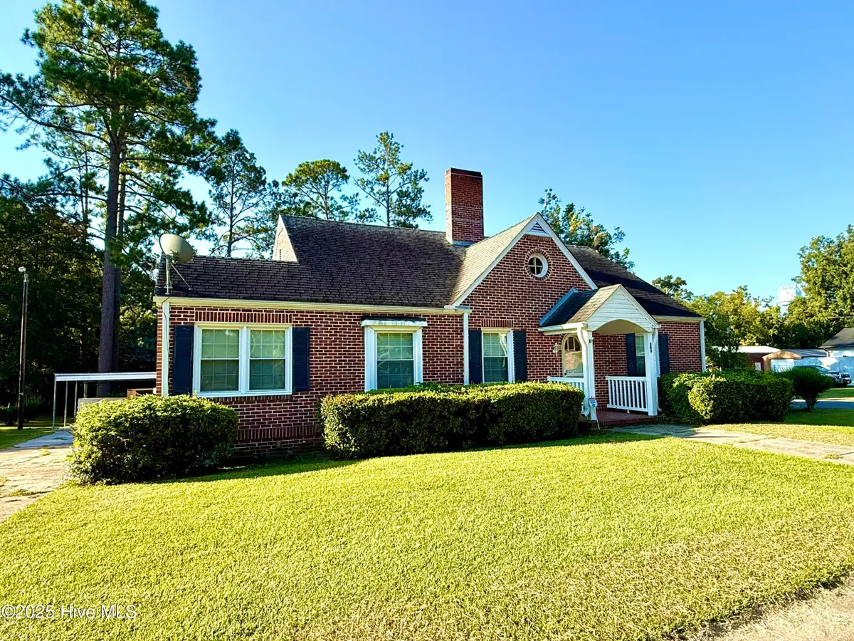 300 E Roseboro Street, Roseboro, NC 28382 - Image #1