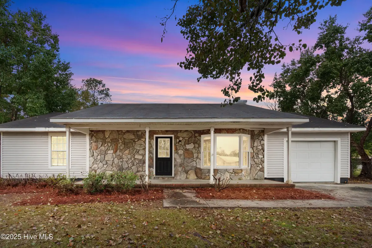 608 Wolverine Place, Jacksonville, NC 28546 - Image #1