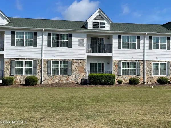 520 Little River Farm Boulevard #C207, Carthage, NC 28327