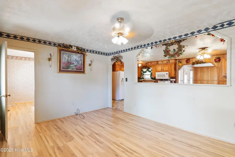 213 E Best Street, Warsaw, NC 28398 - Image #3