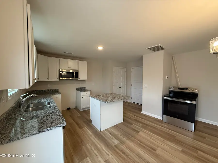 30 E Emily Gardens Drive, Selma, NC 27576 - Image #3