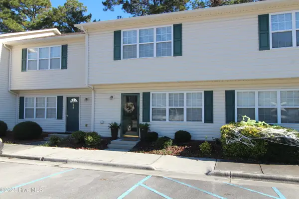 44 Pirates Cove Drive, Swansboro, NC 28584