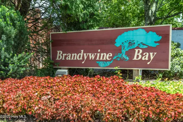 156 Beaufort Court, Morehead City, NC 28557