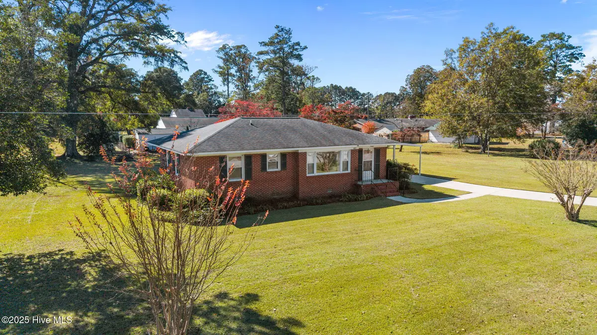 405 Pollock Street, Pollocksville, NC 28573 - Image #1