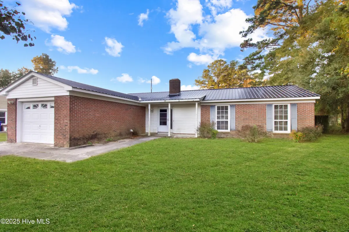 512 E Springhill Terrace, Jacksonville, NC 28546 - #1