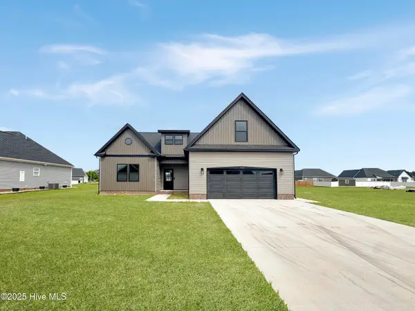 7617 Staysail Drive, Elizabeth City, NC 27909