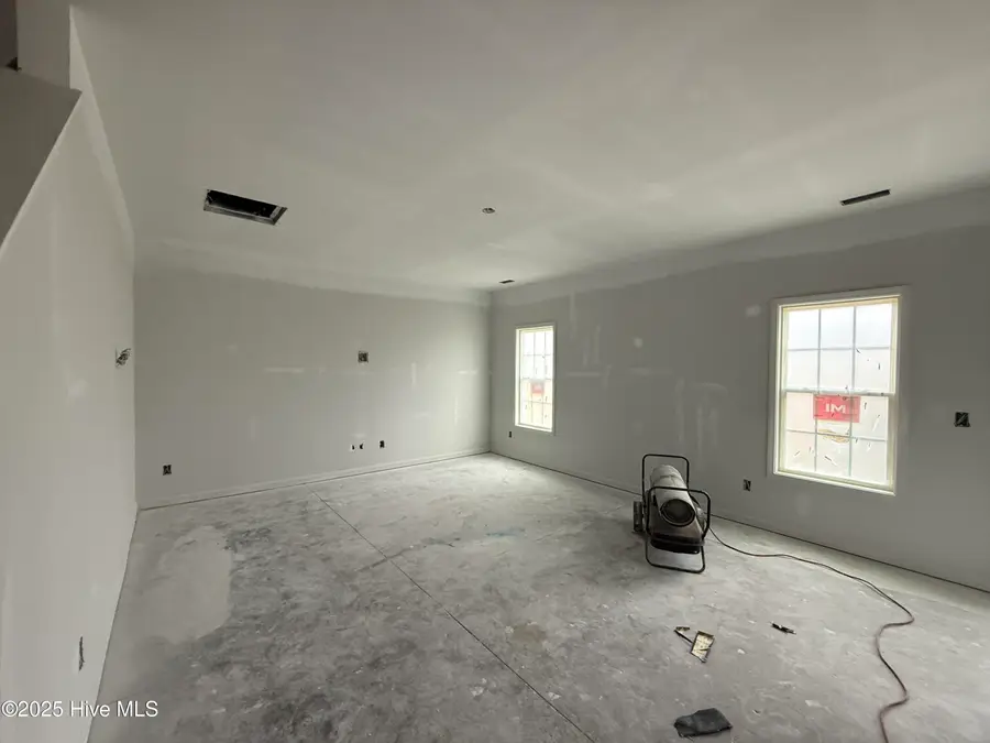 32 W Emily Gardens Drive, Selma, NC 27576 - Image #3