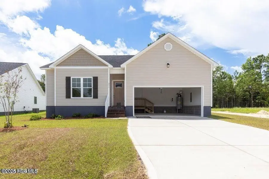 314 E Theriault Court, Jacksonville, NC 28540 - Image #2