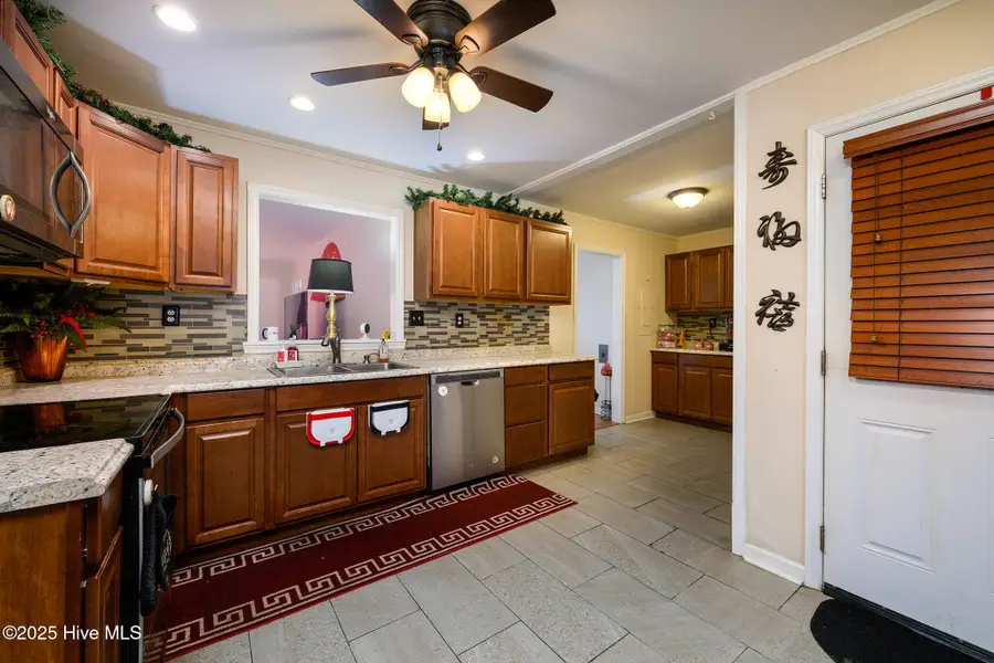 204 W Sherwood Drive, Havelock, NC 28532 - Image #3