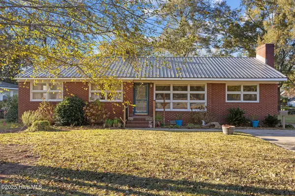 3222 North Contentnea Street, Farmville, NC 27828