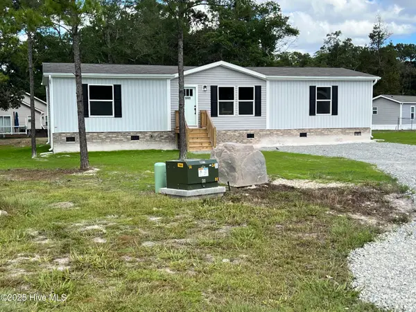 2001 Sarah Field Court Sw, Supply, NC 28462