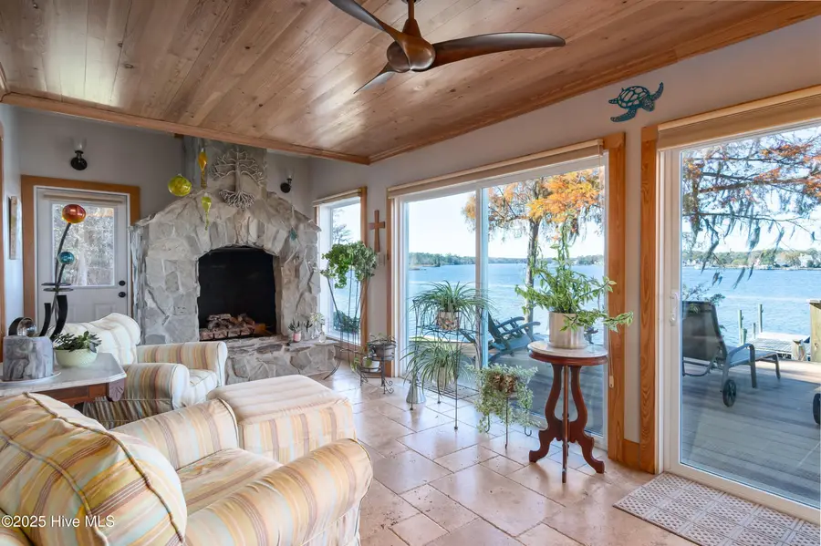 810 Madam Moores Lane, New Bern, NC 28562 - Image #3