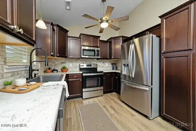 201 Stonebridge Court, Maysville, NC 28555 - Image #3