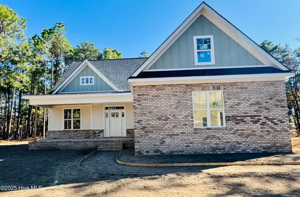 492 Longleaf Drive, West End, NC 27376