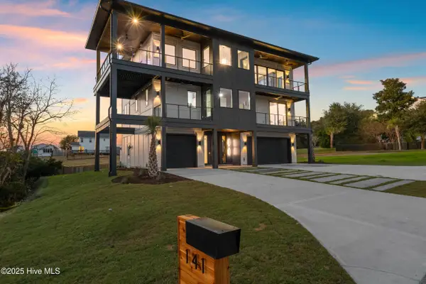 141 Dogwood Lane, Hampstead, NC 28443