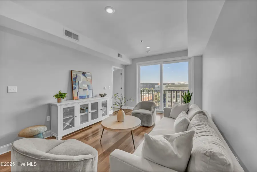 14 Grace Street #810, Wilmington, NC 28401 - Image #3