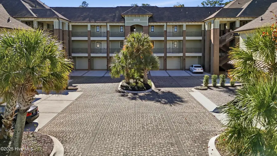 648 Village Park Drive #104, Wilmington, NC 28405 - Image #3