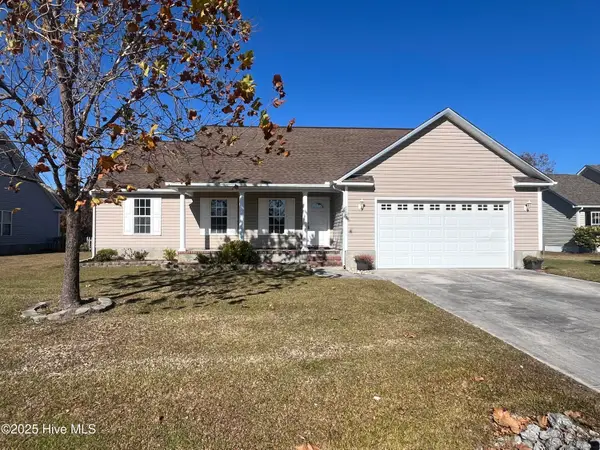 902 Eastman Creek Drive, Beaufort, NC 28516