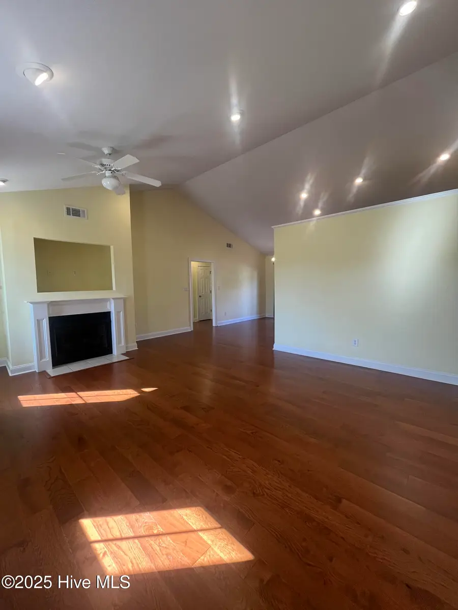 902 Eastman Creek Drive, Beaufort, NC 28516 - Image #3