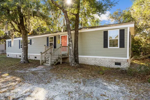 583 Hanover Street Se, Bolivia, NC 28422