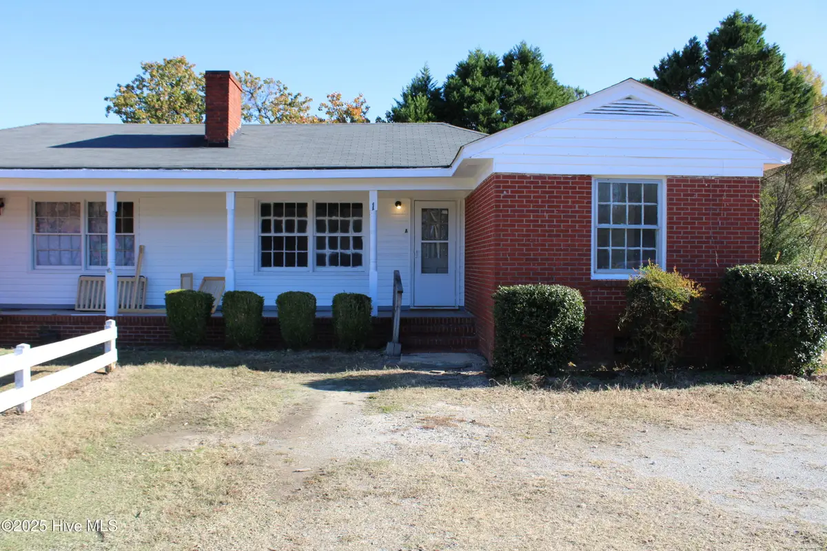 398 N Englewood Drive, Kenly, NC 27542 - Image #1