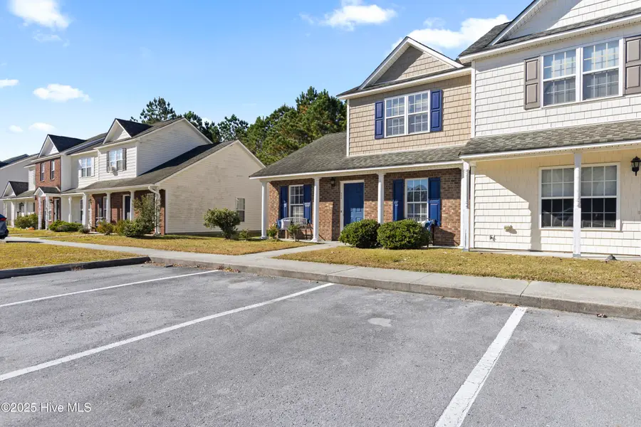 806 Springwood Drive, Jacksonville, NC 28546 - Image #3