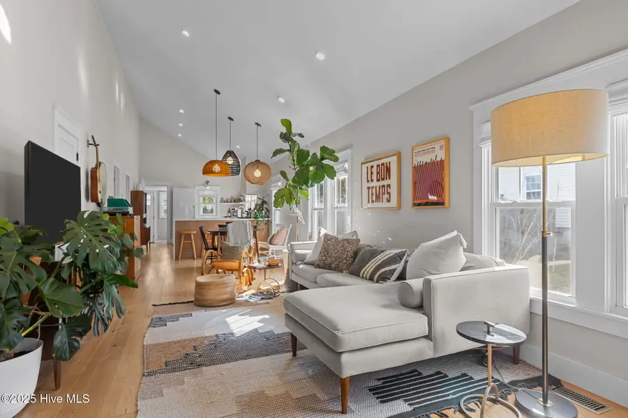 514 Pollock Street, Beaufort, NC 28516 - Image #3