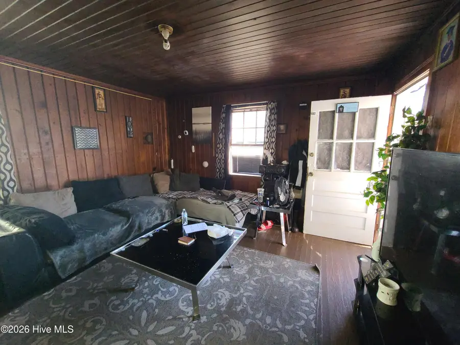 208 Clay Street, Kinston, NC 28501 - Image #3
