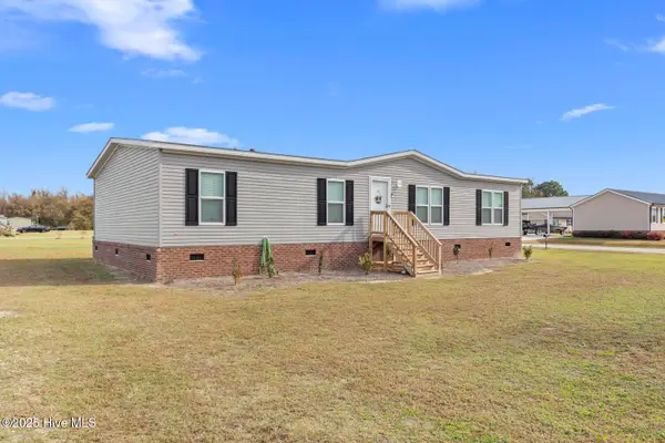 292 Sand Ridge Road, Beulaville, NC 28518