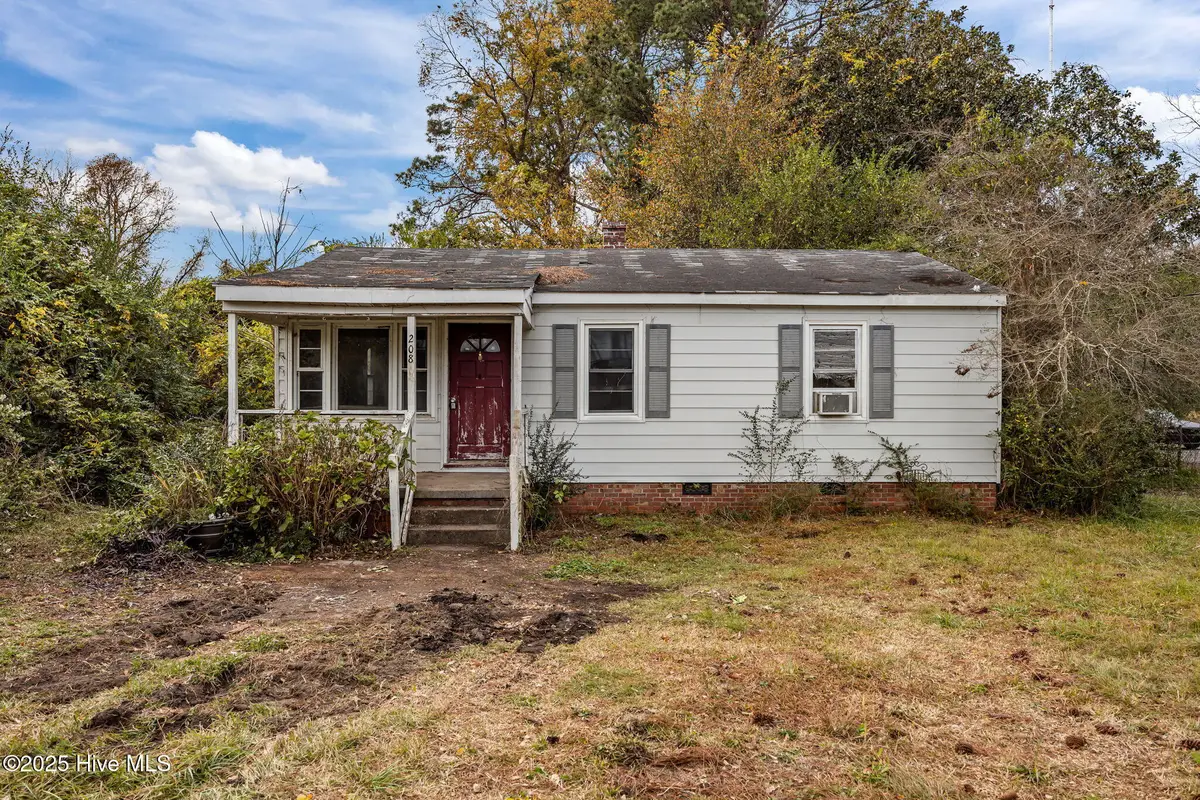 208 S Glenburnie Road, New Bern, NC 28560 - #1