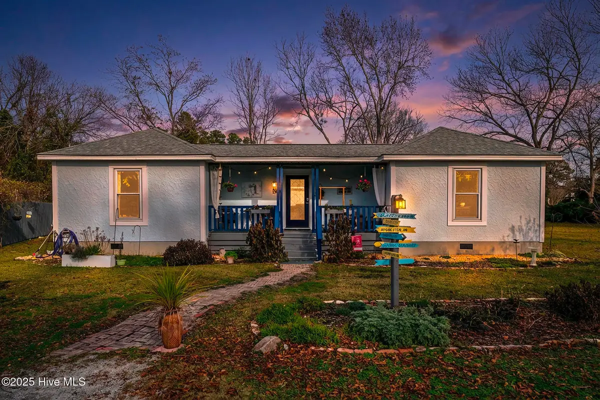 608 Church Street, Oriental, NC 28571 - Image #1