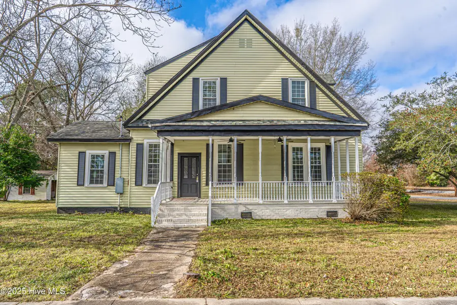 301 W Central Street, Maxton, NC 28364 - #2