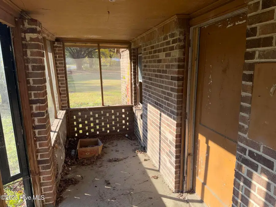 413 Brinkley Avenue, Plymouth, NC 27962 - Image #3