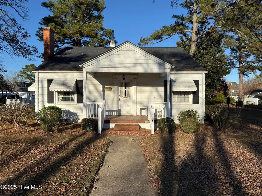 608 W Parrish Drive, Benson, NC 27504 - Image #3