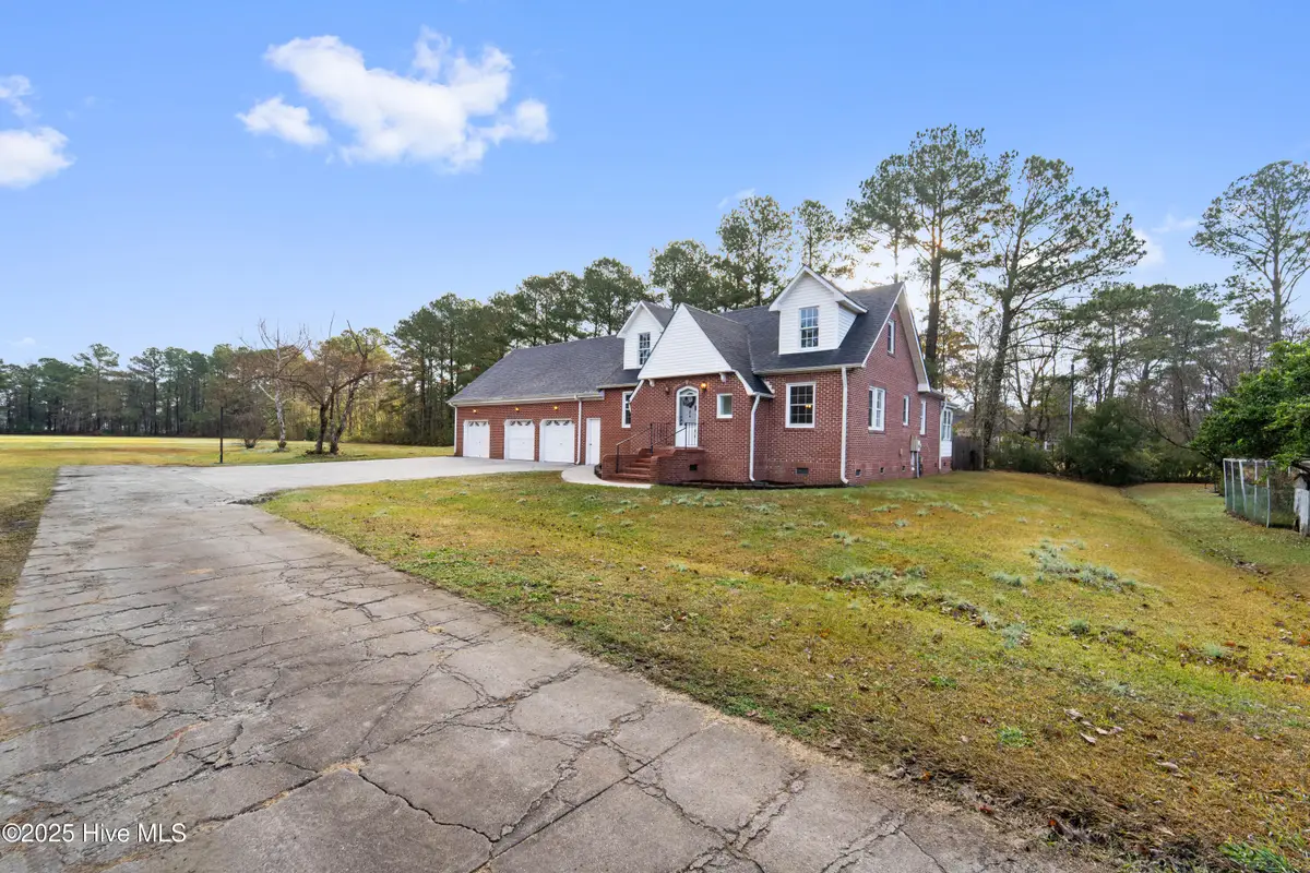 190 Huffmantown Road, Richlands, NC 28574 - Image #1