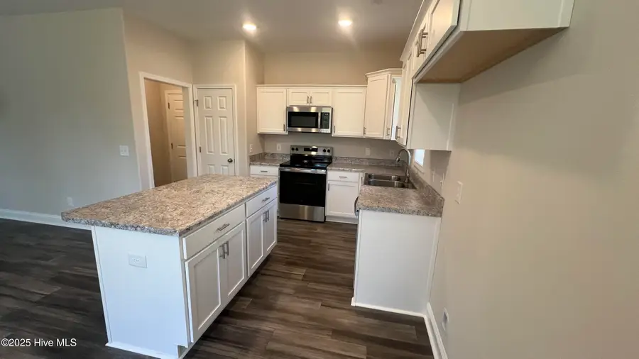 309 Starky Drive, Richlands, NC 28574 - Image #3