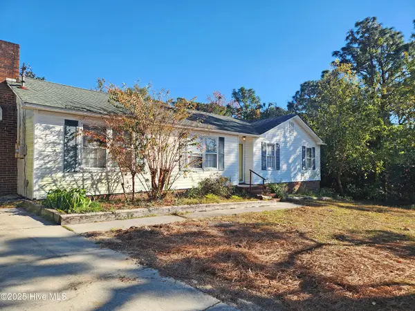 757 Silver Lake Road, Wilmington, NC 28412