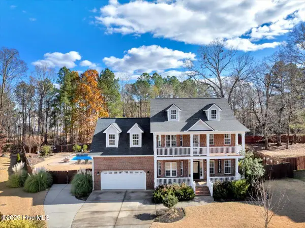 812 Winding Oak Way, Clayton, NC 27520