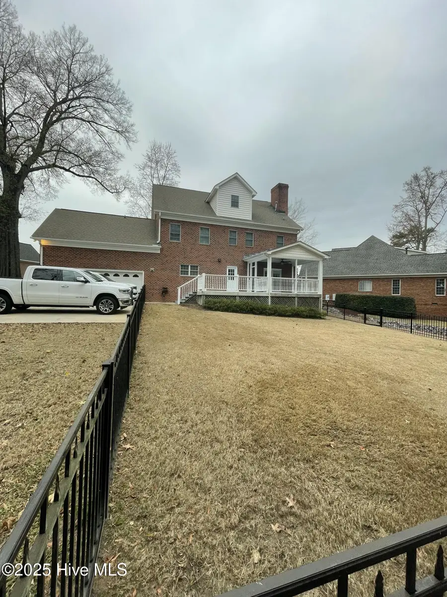 300 Silverleaf Court, Greenville, NC 27834 - Image #3