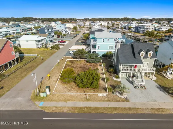 408 Ocean Boulevard W, Holden Beach, NC 28462