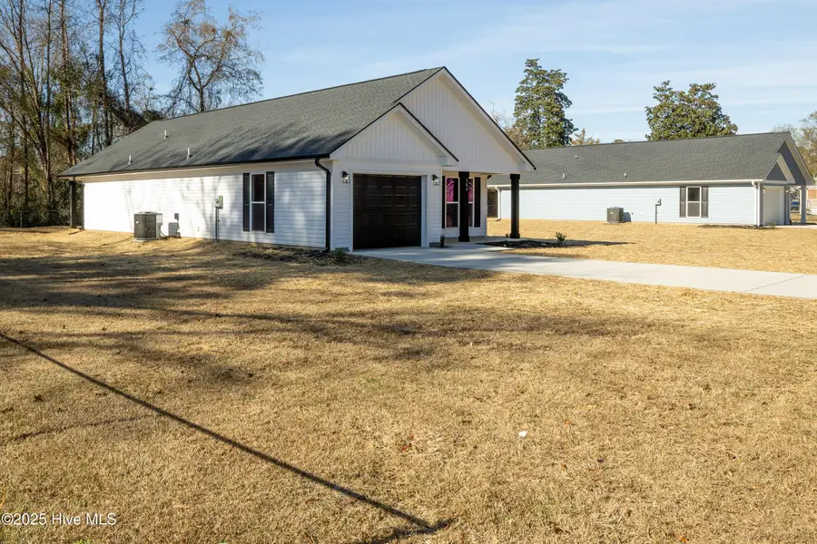304 S West Street, Roseboro, NC 28382 - Image #3