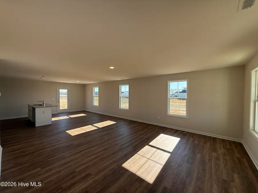 92 Littlefield Lane, La Grange, NC 28551 - Image #2